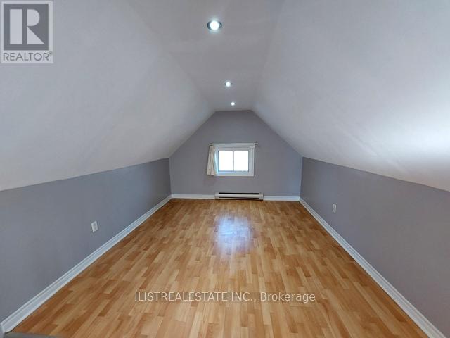 Upper - 2143 Gerrard Street E, Toronto, Ontario  M4E 2C1 - Photo 10 - E12494558