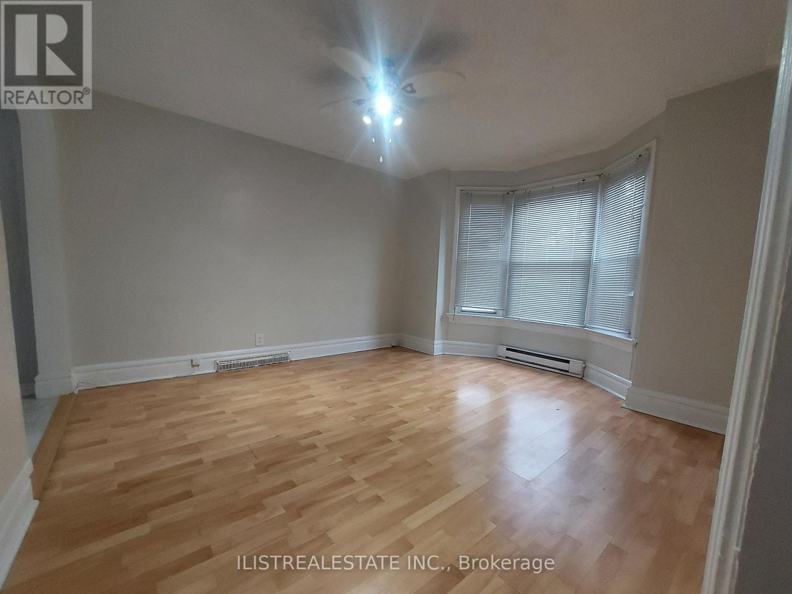 Upper - 2143 Gerrard Street E, Toronto, Ontario  M4E 2C1 - Photo 2 - E12494558