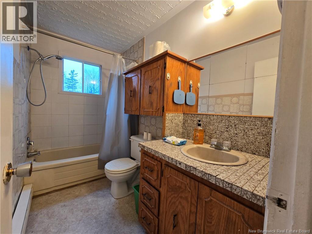 46 Rue De La Vieille Usine Street, Val-Comeau, New Brunswick  E1X 4C2 - Photo 17 - NB129421