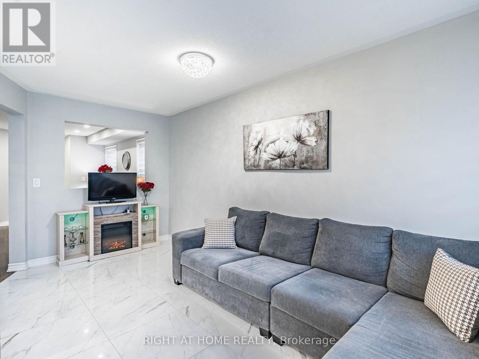 1156 Prestonwood Crescent, Mississauga, Ontario  L5V 2V3 - Photo 15 - W12494508