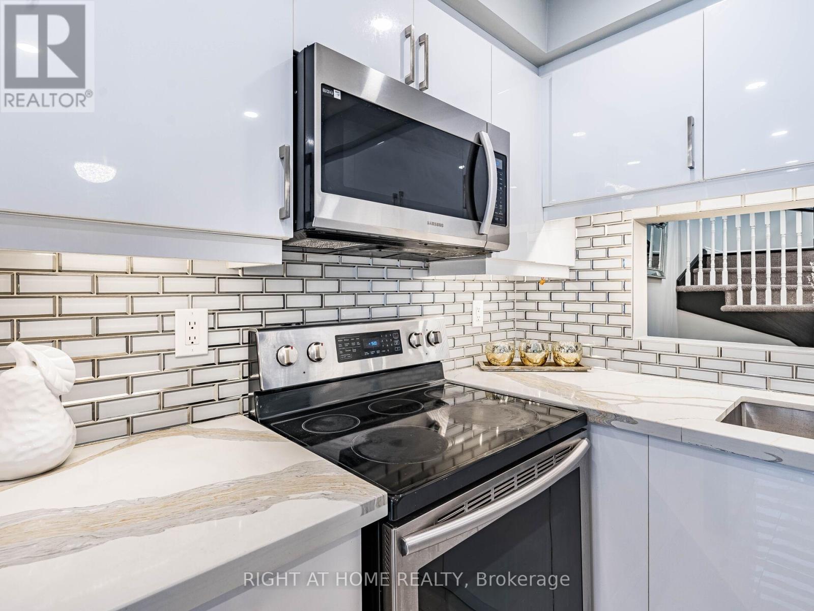 1156 Prestonwood Crescent, Mississauga, Ontario  L5V 2V3 - Photo 19 - W12494508