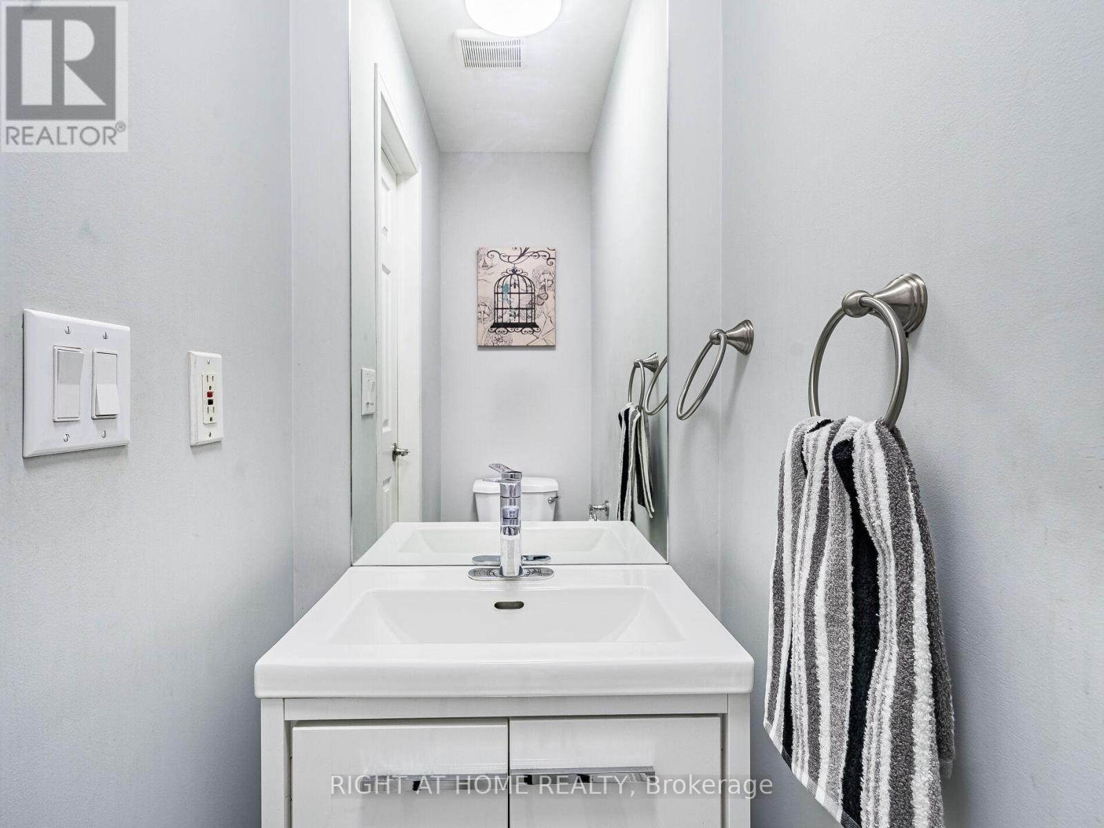 1156 Prestonwood Crescent, Mississauga, Ontario  L5V 2V3 - Photo 20 - W12494508