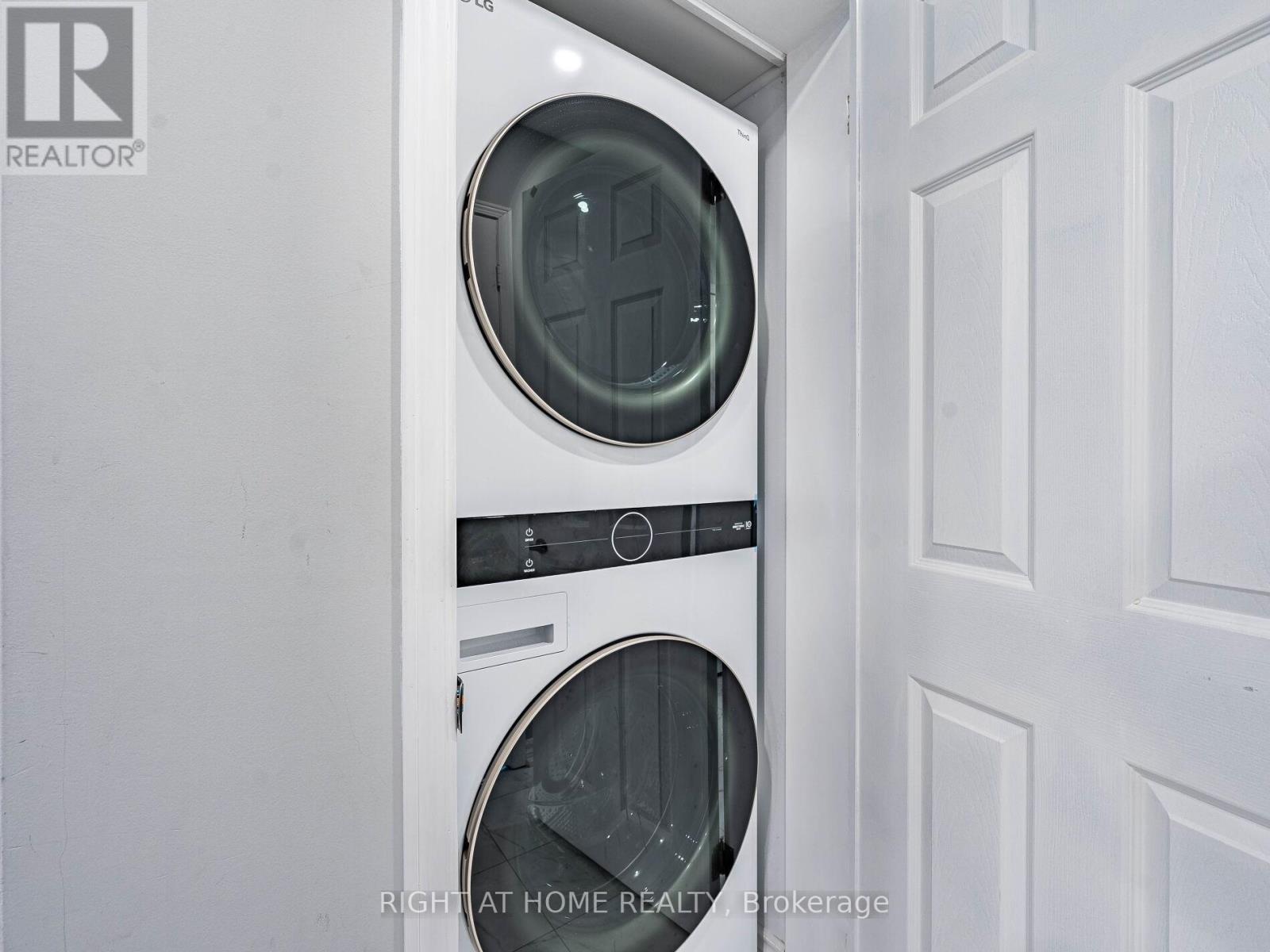 1156 Prestonwood Crescent, Mississauga, Ontario  L5V 2V3 - Photo 22 - W12494508