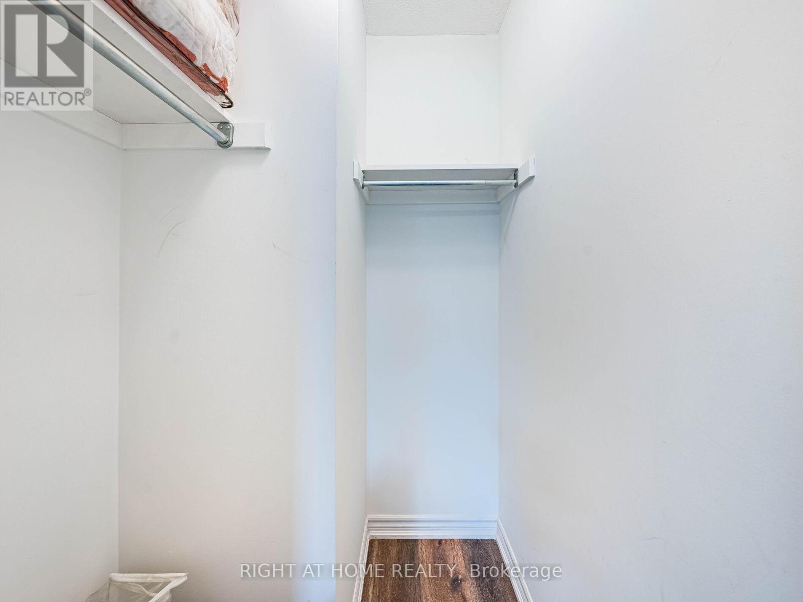 1156 Prestonwood Crescent, Mississauga, Ontario  L5V 2V3 - Photo 31 - W12494508