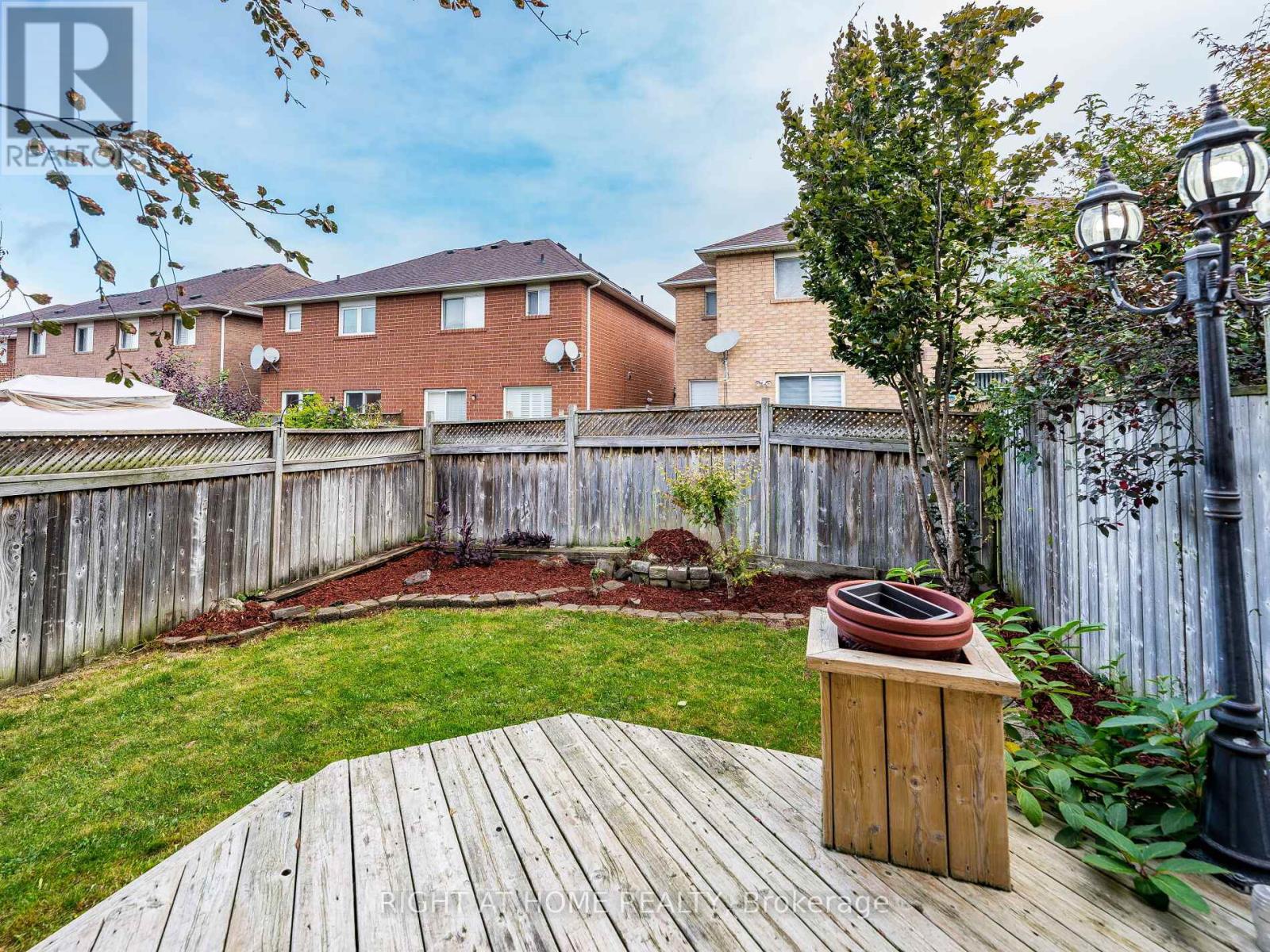 1156 Prestonwood Crescent, Mississauga, Ontario  L5V 2V3 - Photo 49 - W12494508