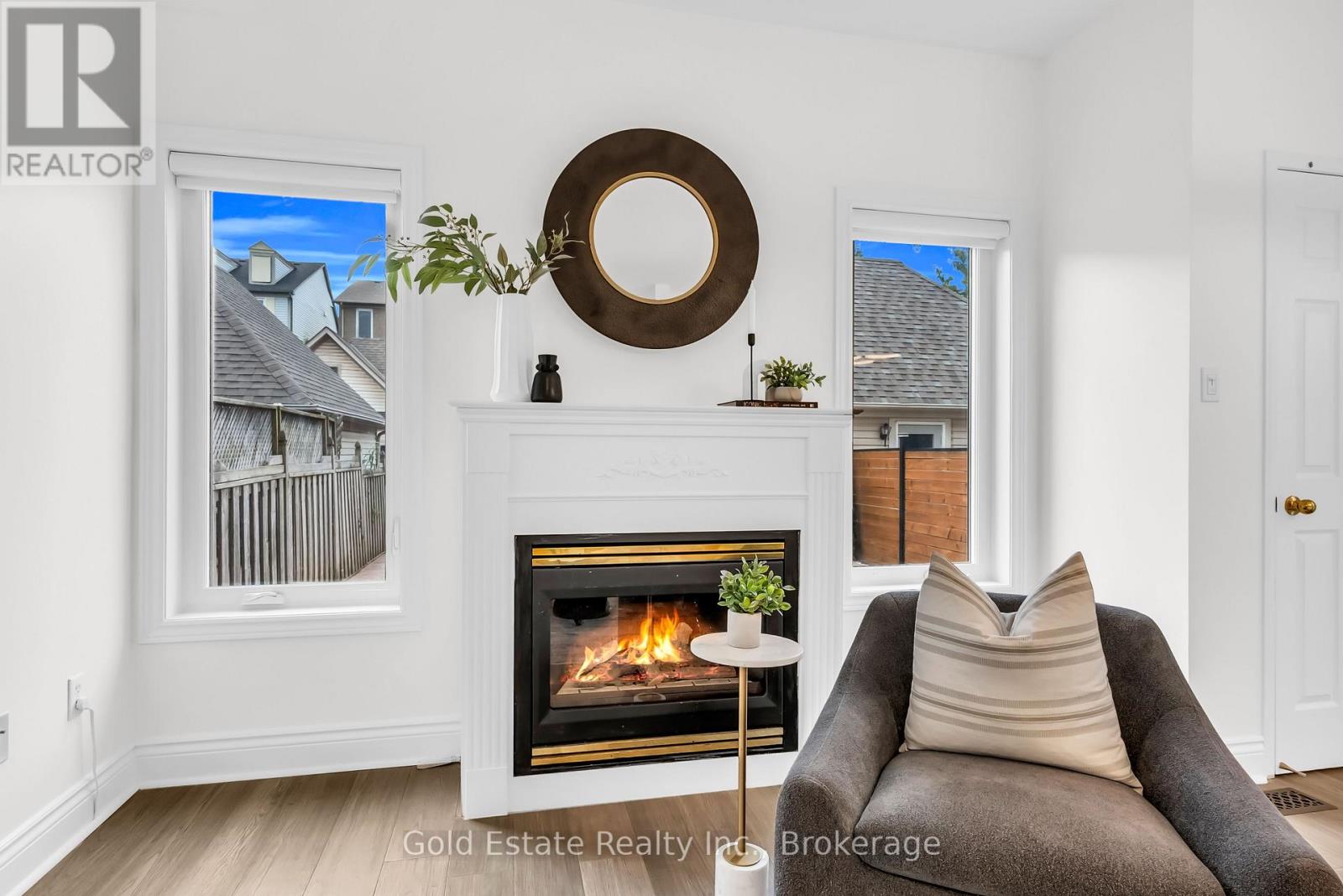 2259 Meadowland Drive N, Oakville, Ontario  L6H 6H3 - Photo 13 - W12494512