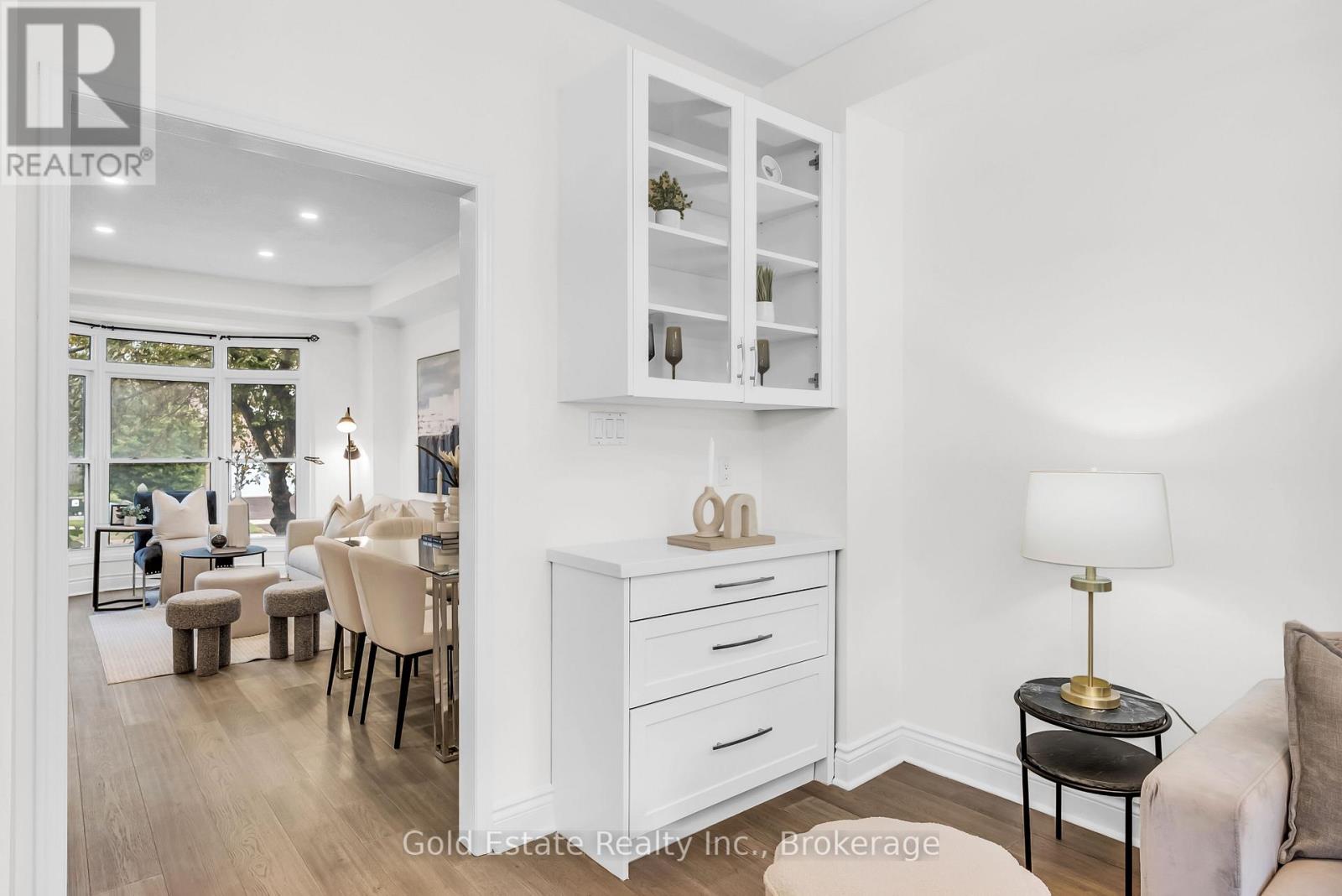 2259 Meadowland Drive N, Oakville, Ontario  L6H 6H3 - Photo 14 - W12494512