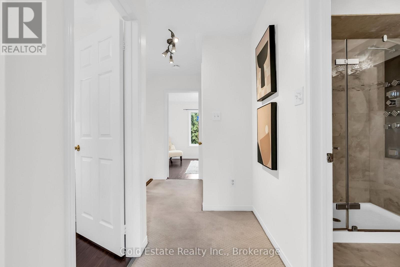 2259 Meadowland Drive N, Oakville, Ontario  L6H 6H3 - Photo 22 - W12494512