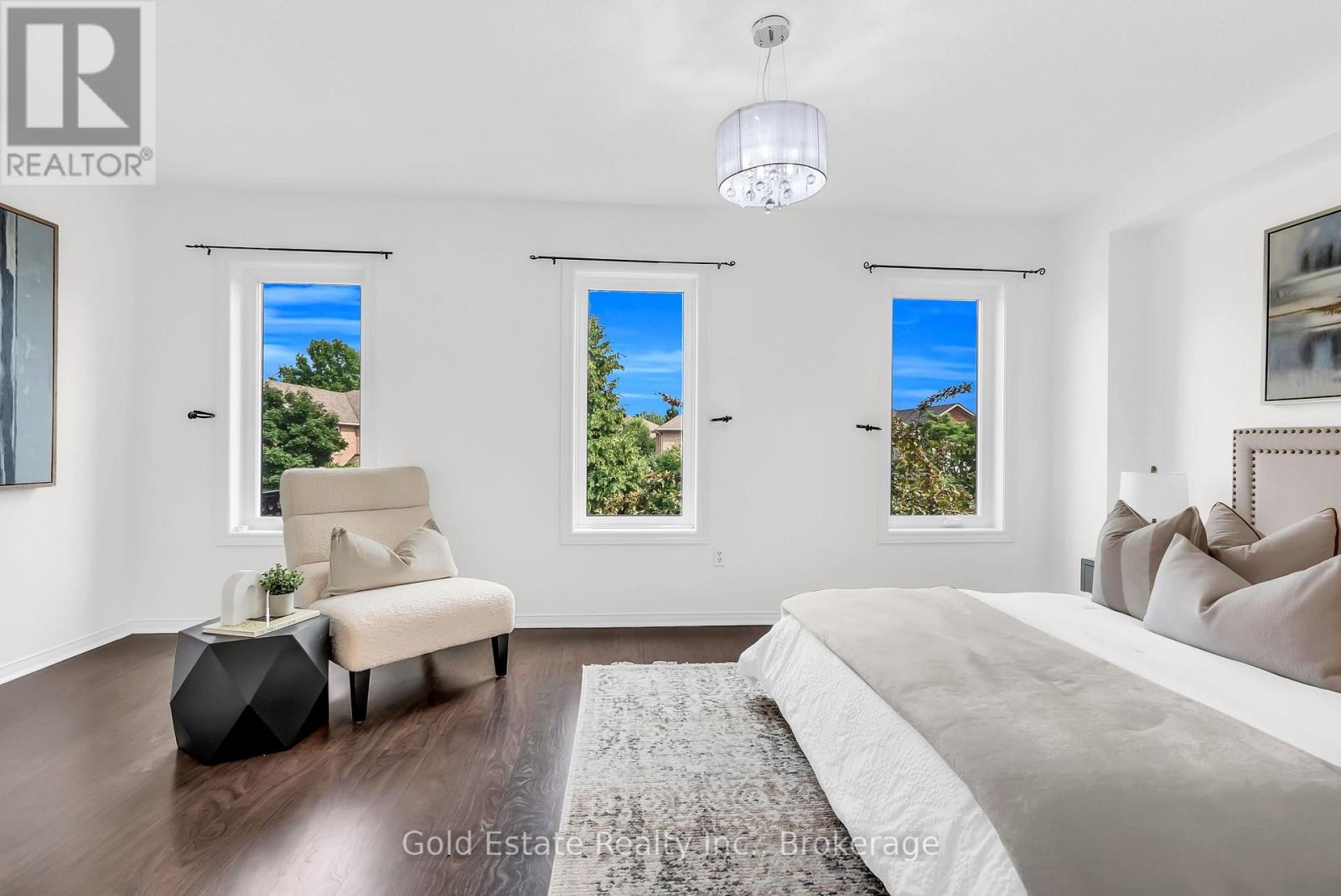 2259 Meadowland Drive N, Oakville, Ontario  L6H 6H3 - Photo 23 - W12494512