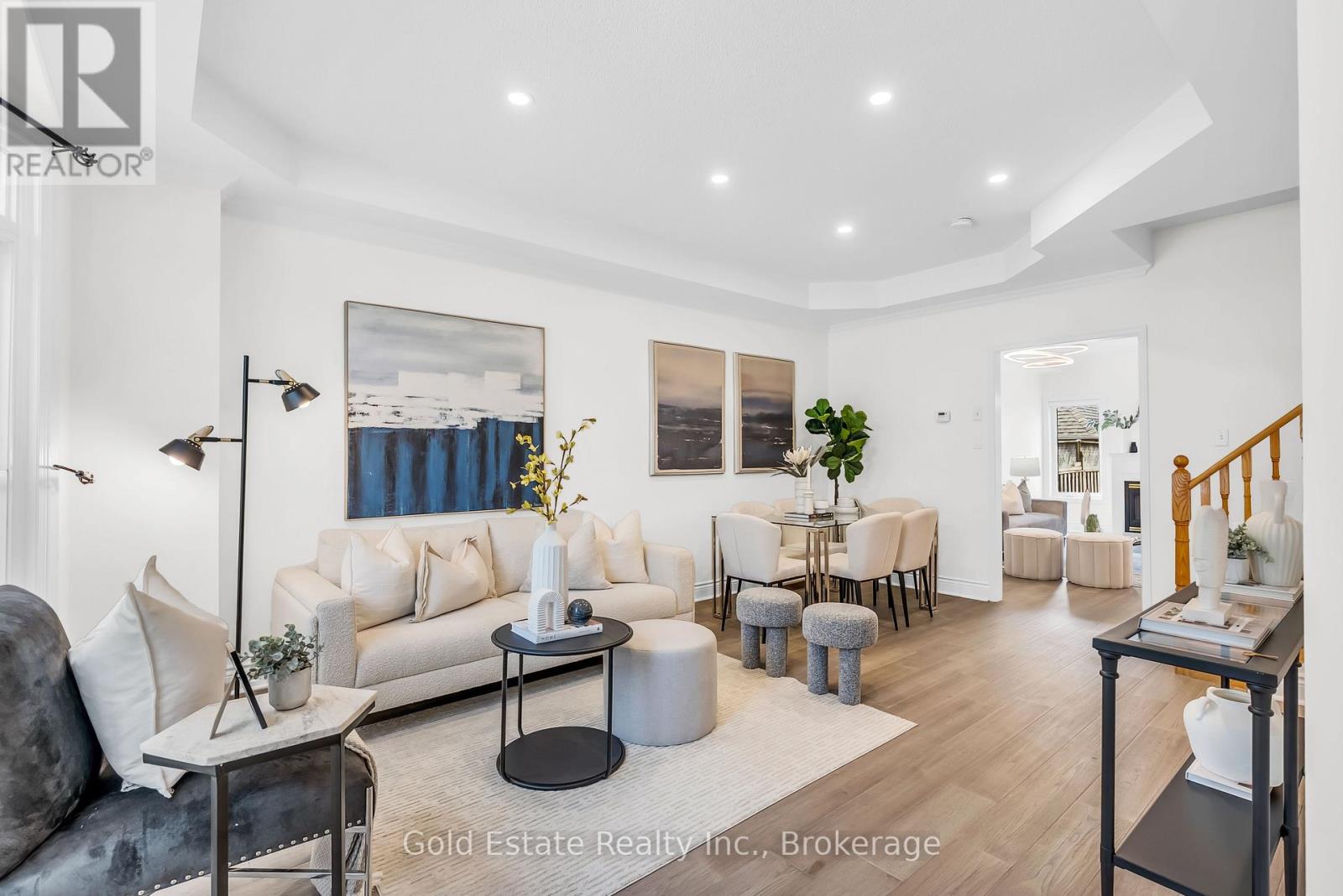 2259 Meadowland Drive N, Oakville, Ontario  L6H 6H3 - Photo 3 - W12494512