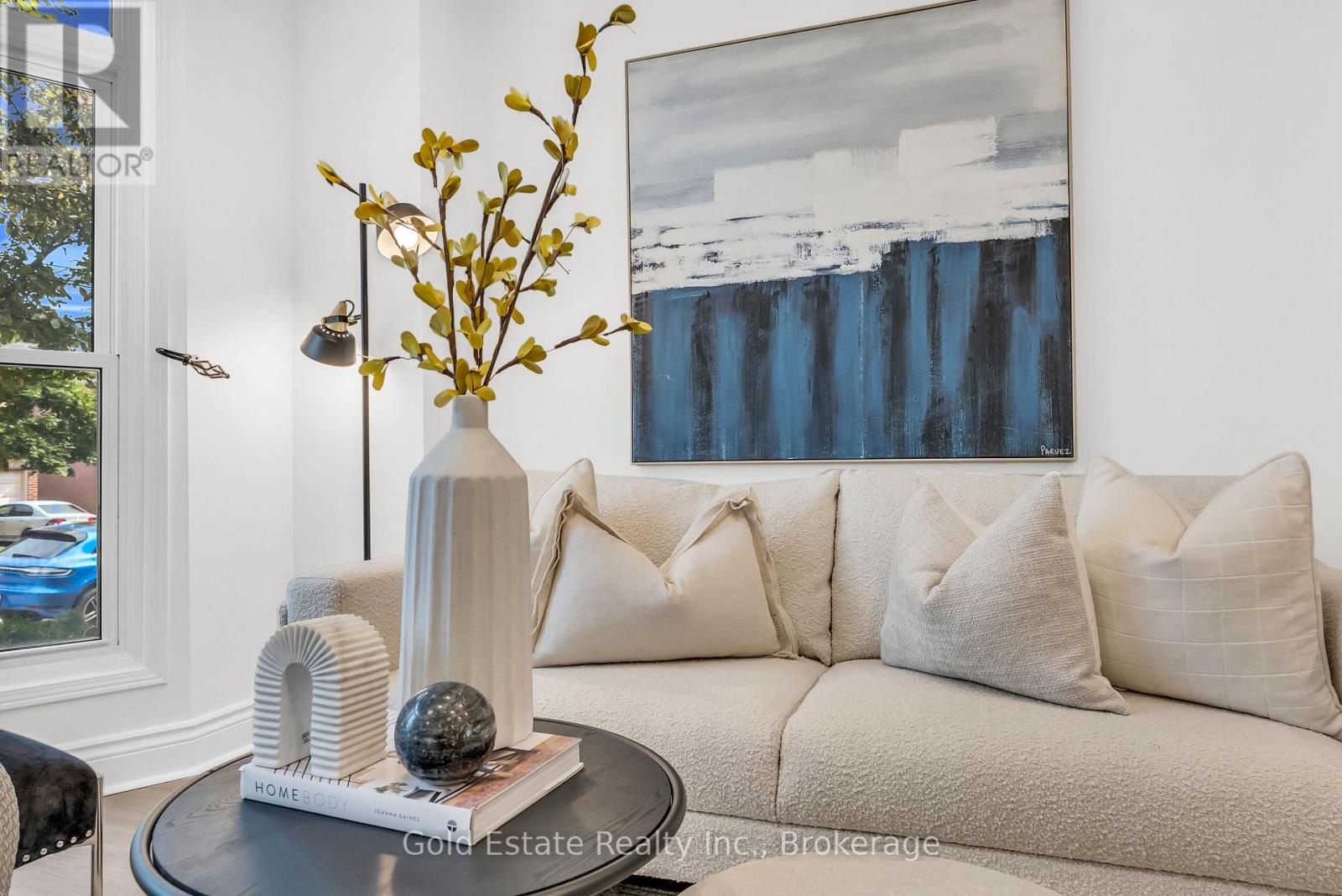 2259 Meadowland Drive N, Oakville, Ontario  L6H 6H3 - Photo 4 - W12494512