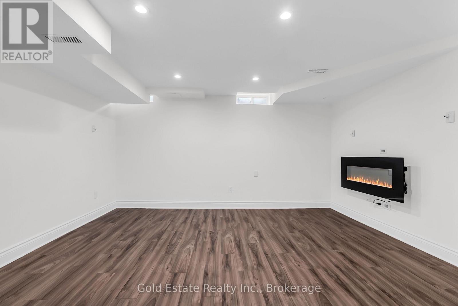 2259 Meadowland Drive N, Oakville, Ontario  L6H 6H3 - Photo 43 - W12494512