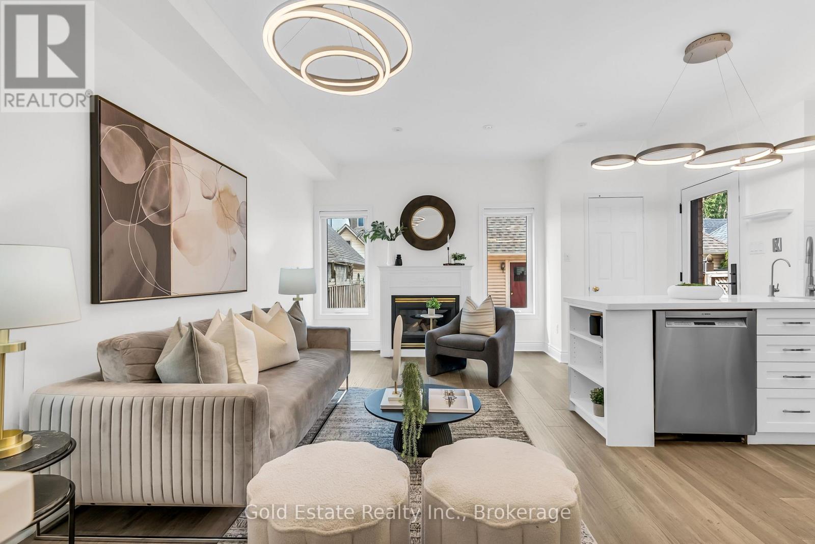 2259 Meadowland Drive N, Oakville, Ontario  L6H 6H3 - Photo 9 - W12494512