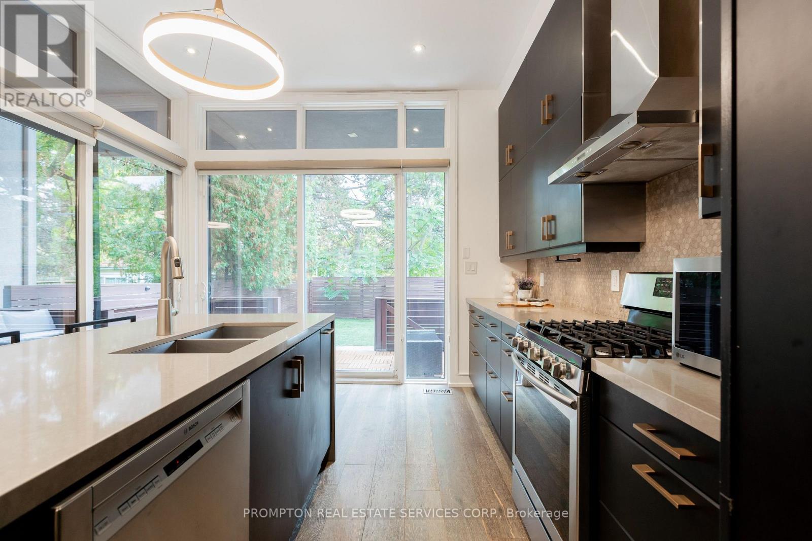 65 Harshaw Avenue, Toronto, Ontario  M6S 1X9 - Photo 10 - W12494520