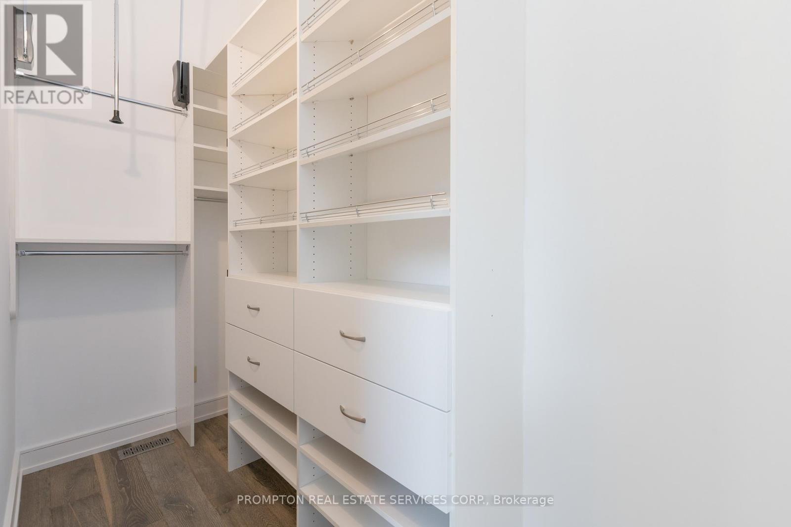 65 Harshaw Avenue, Toronto, Ontario  M6S 1X9 - Photo 19 - W12494520