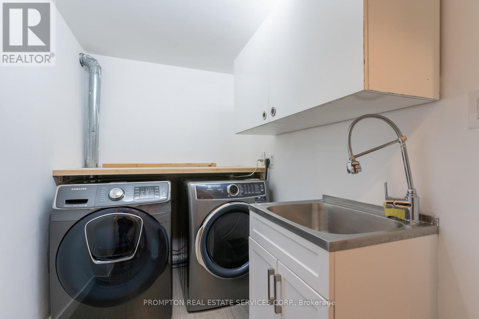 65 Harshaw Avenue, Toronto, Ontario  M6S 1X9 - Photo 29 - W12494520