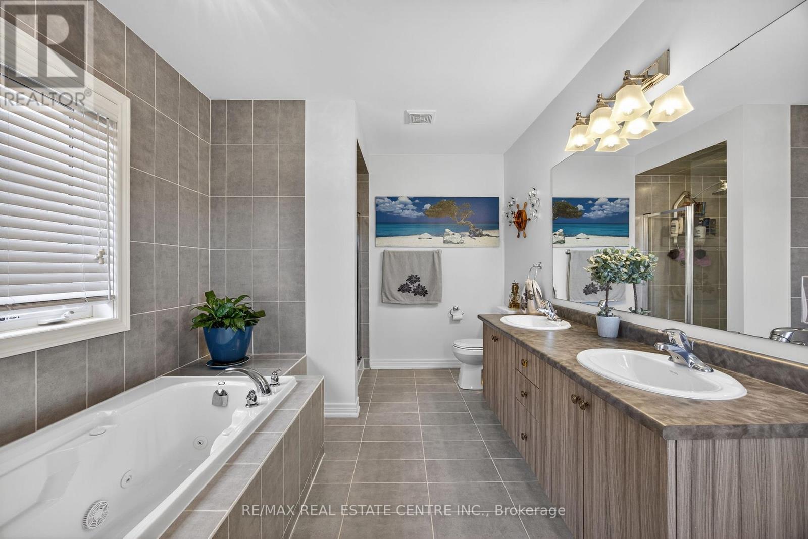 11 Fieldstone Lane Avenue, Caledon, Ontario  L7C 3Y8 - Photo 18 - W12494566