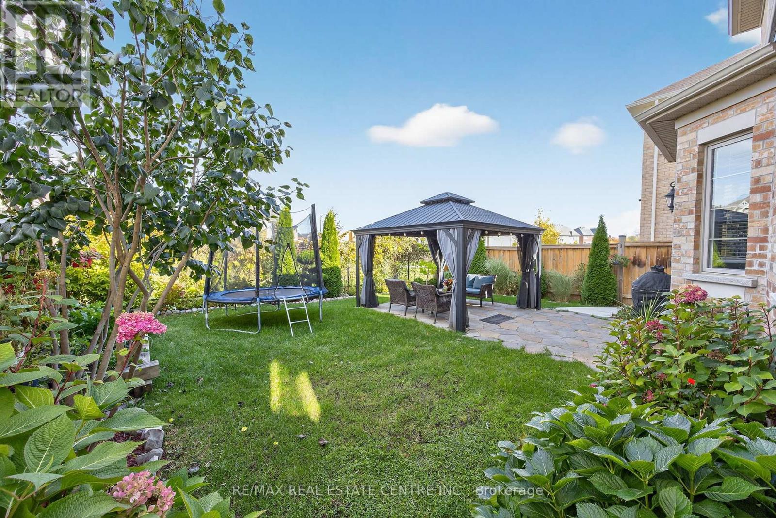 11 Fieldstone Lane Avenue, Caledon, Ontario  L7C 3Y8 - Photo 26 - W12494566