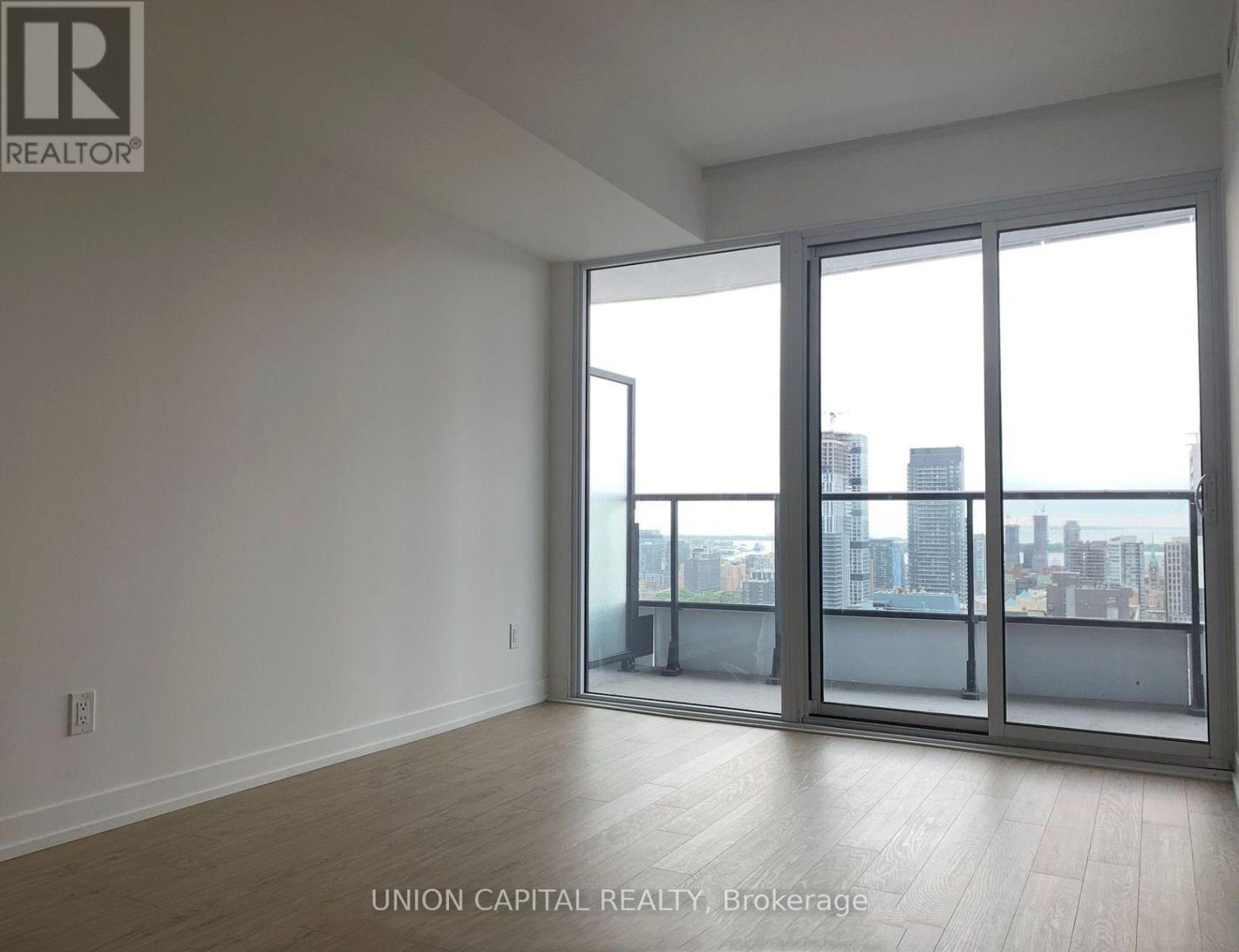 3918 - 85 Wood Street, Toronto, Ontario  M4Y 0E8 - Photo 4 - C12494580