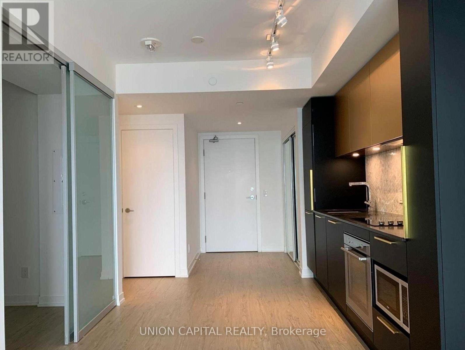 3918 - 85 Wood Street, Toronto, Ontario  M4Y 0E8 - Photo 6 - C12494580