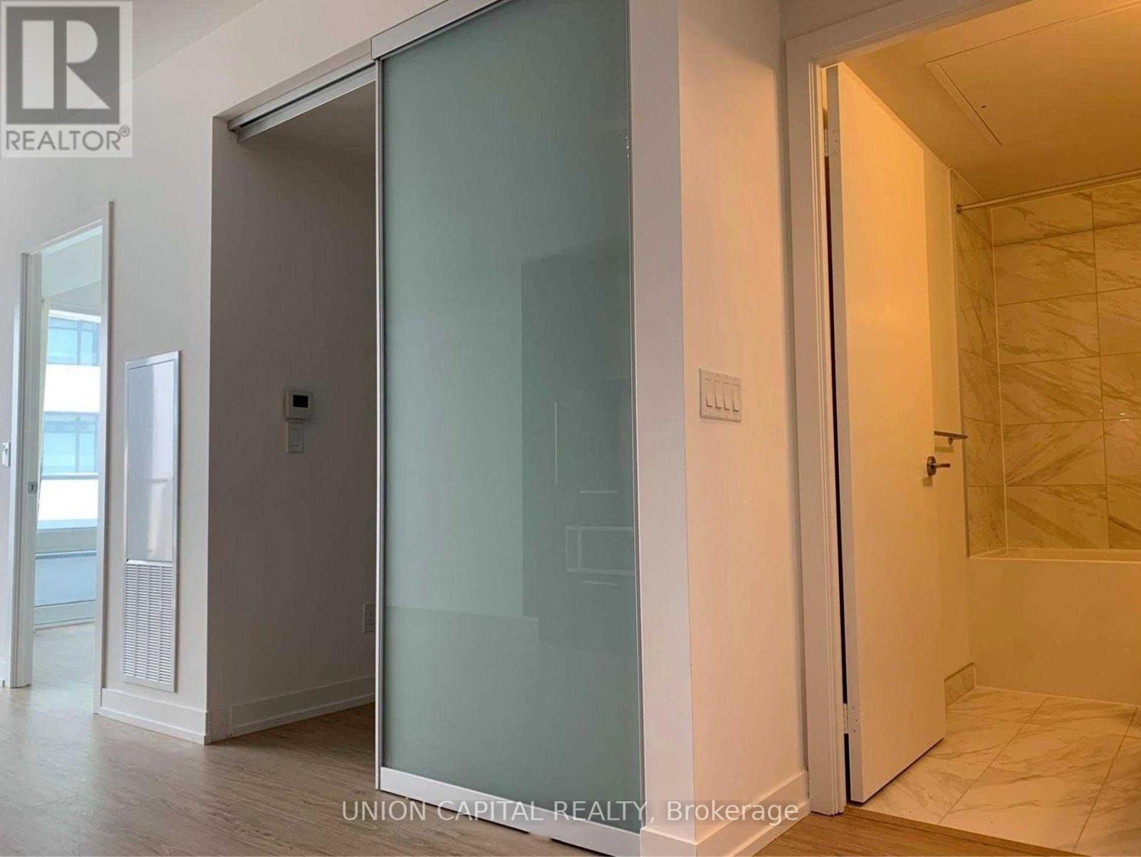 3918 - 85 Wood Street, Toronto, Ontario  M4Y 0E8 - Photo 7 - C12494580