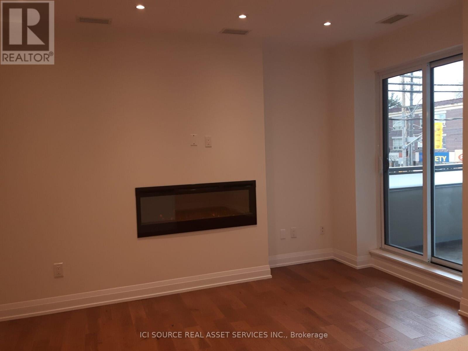 208 - 200 Woodbine Avenue, Toronto, Ontario  M4L 3P2 - Photo 18 - E12494582