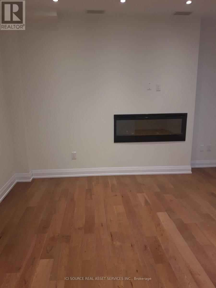 208 - 200 Woodbine Avenue, Toronto, Ontario  M4L 3P2 - Photo 19 - E12494582