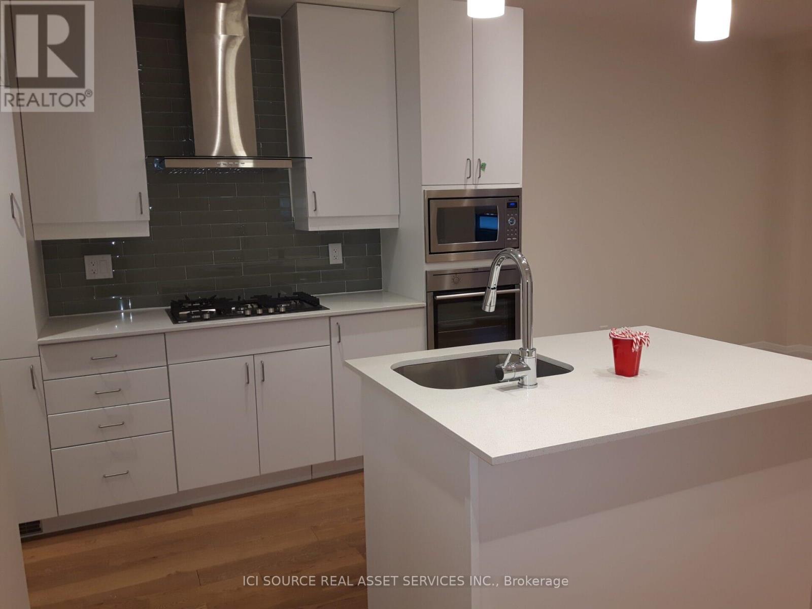 208 - 200 Woodbine Avenue, Toronto, Ontario  M4L 3P2 - Photo 22 - E12494582