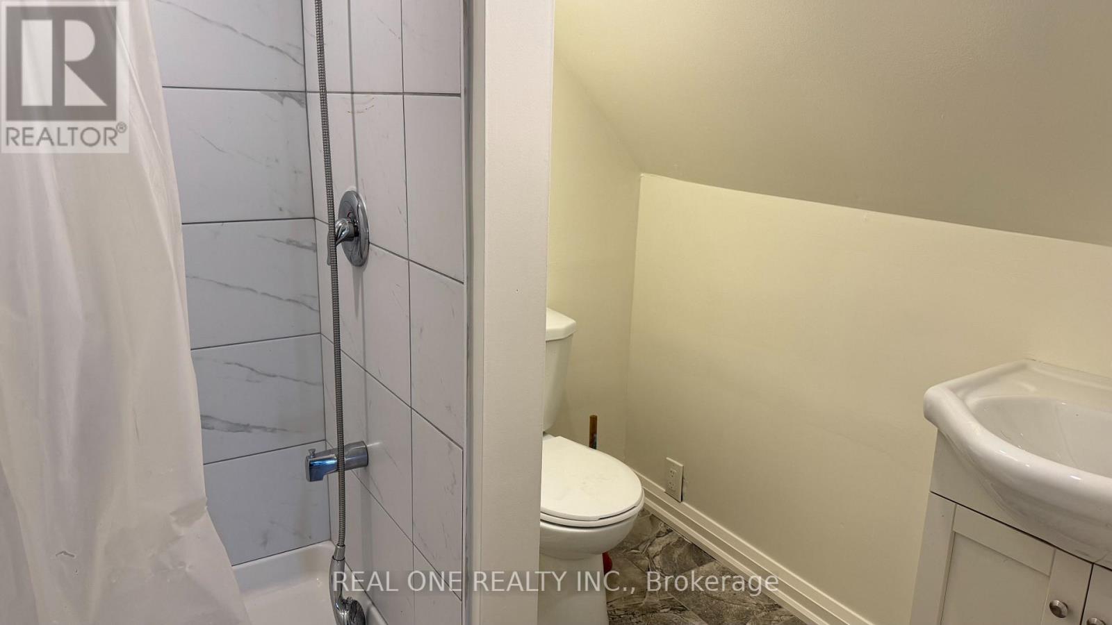 4 Fife Street, Hamilton, Ontario  L8L 1W8 - Photo 21 - X12494534