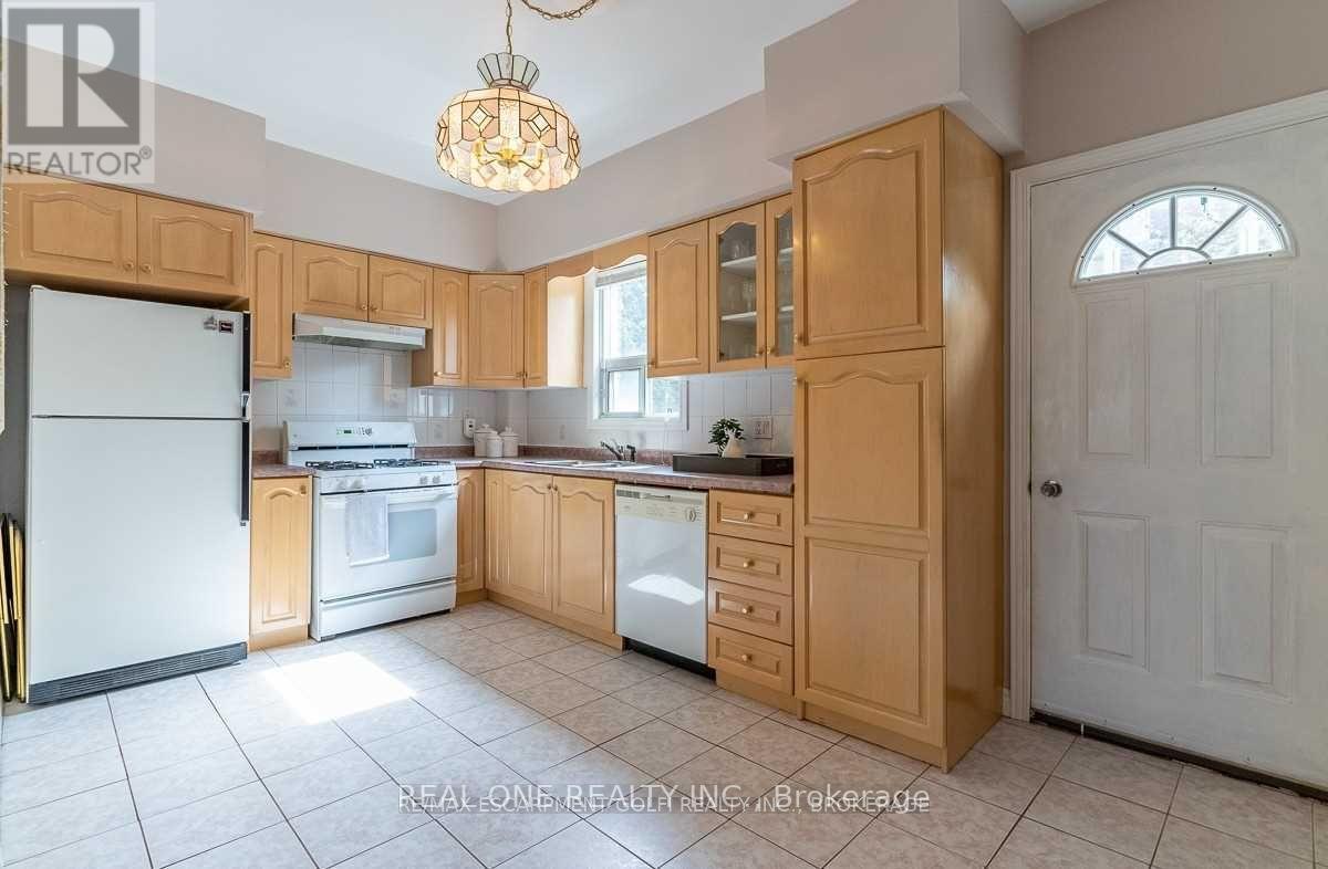 4 Fife Street, Hamilton, Ontario  L8L 1W8 - Photo 12 - X12494542