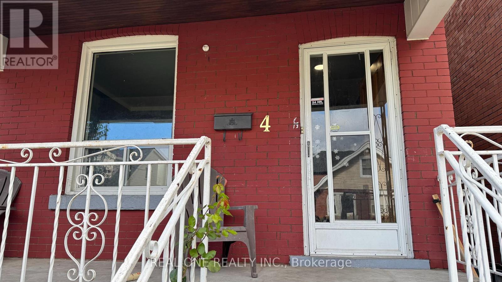 4 Fife Street, Hamilton, Ontario  L8L 1W8 - Photo 3 - X12494542