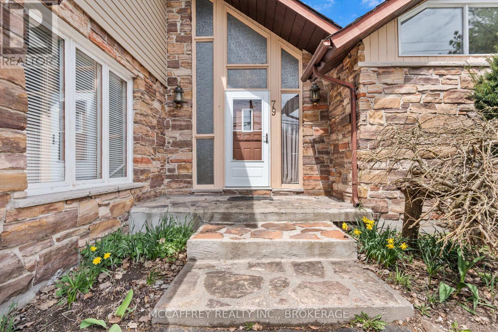 79 River Road, Greater Napanee, Ontario  K7R 3H3 - Photo 2 - X12494594