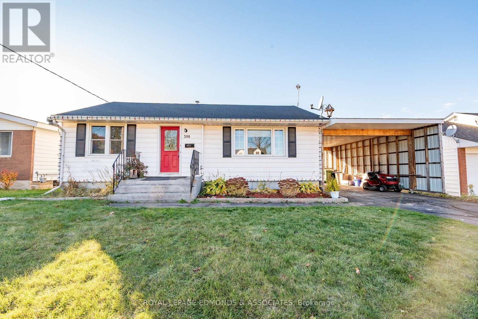 386 Fraser Street, Pembroke, Ontario  K8A 1Y6 - Photo 1 - X12494612