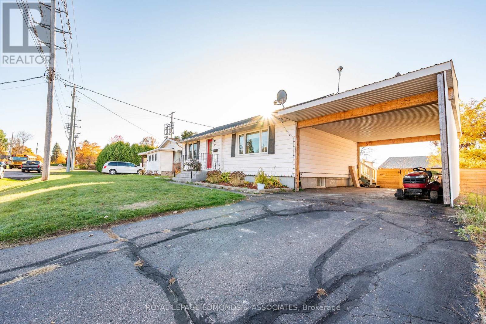 386 Fraser Street, Pembroke, Ontario  K8A 1Y6 - Photo 3 - X12494612