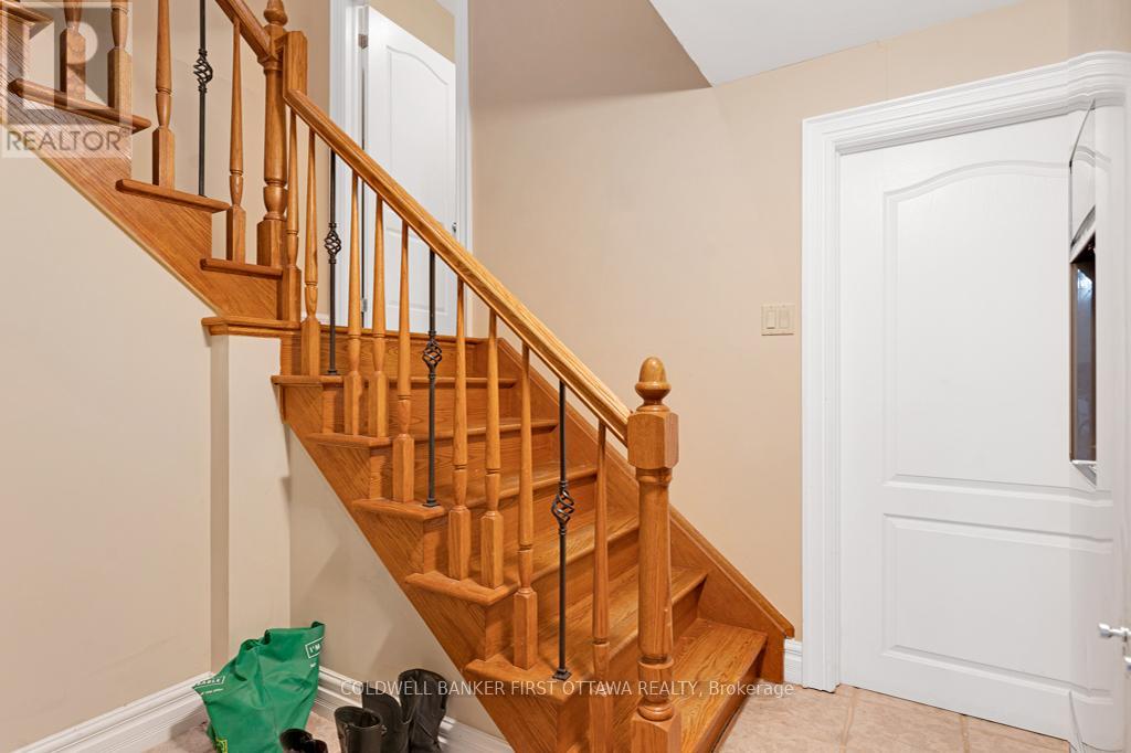 556 West Point Drive, Drummond/north Elmsley, Ontario  K7H 3C7 - Photo 29 - X12494588