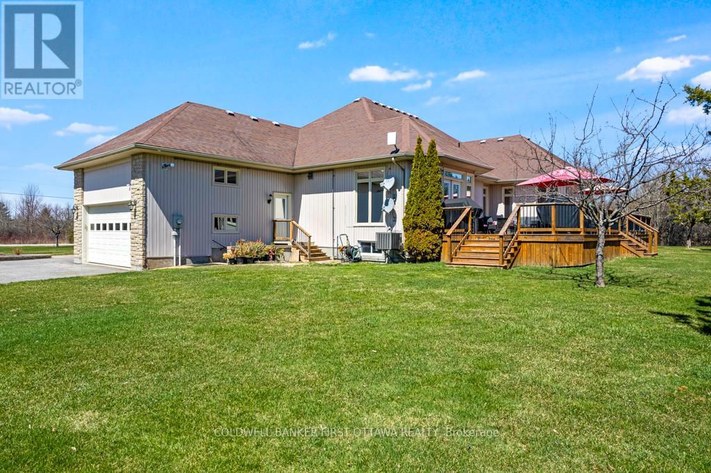 556 West Point Drive, Drummond/north Elmsley, Ontario  K7H 3C7 - Photo 39 - X12494588