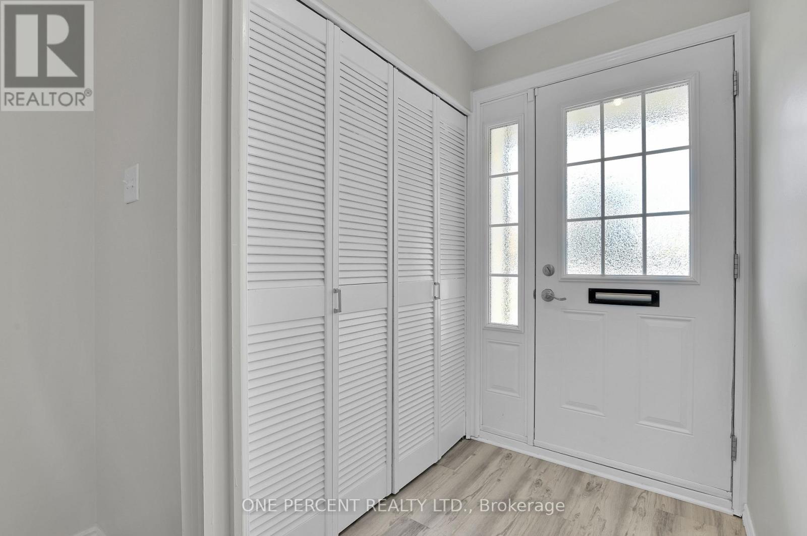 1511 Fisher Avenue, Ottawa, Ontario  K2C 3M8 - Photo 4 - X12494622