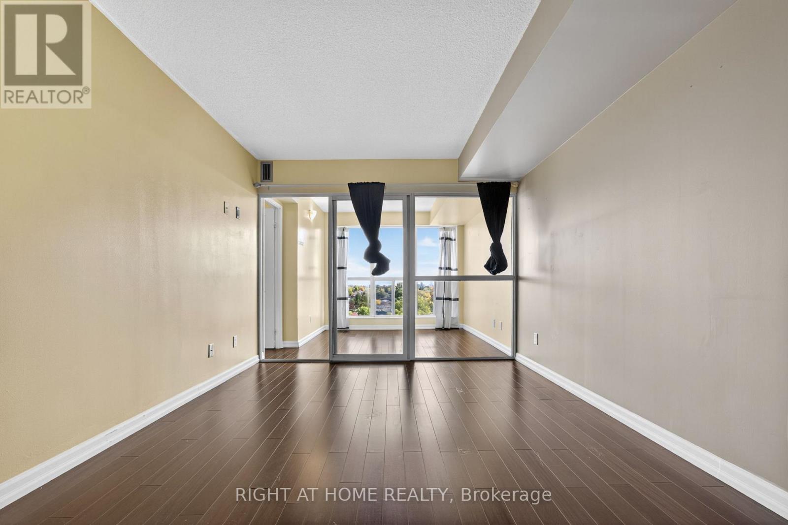 1205 - 28 Hollywood Avenue, Toronto, Ontario  M2N 6S4 - Photo 7 - C12479620