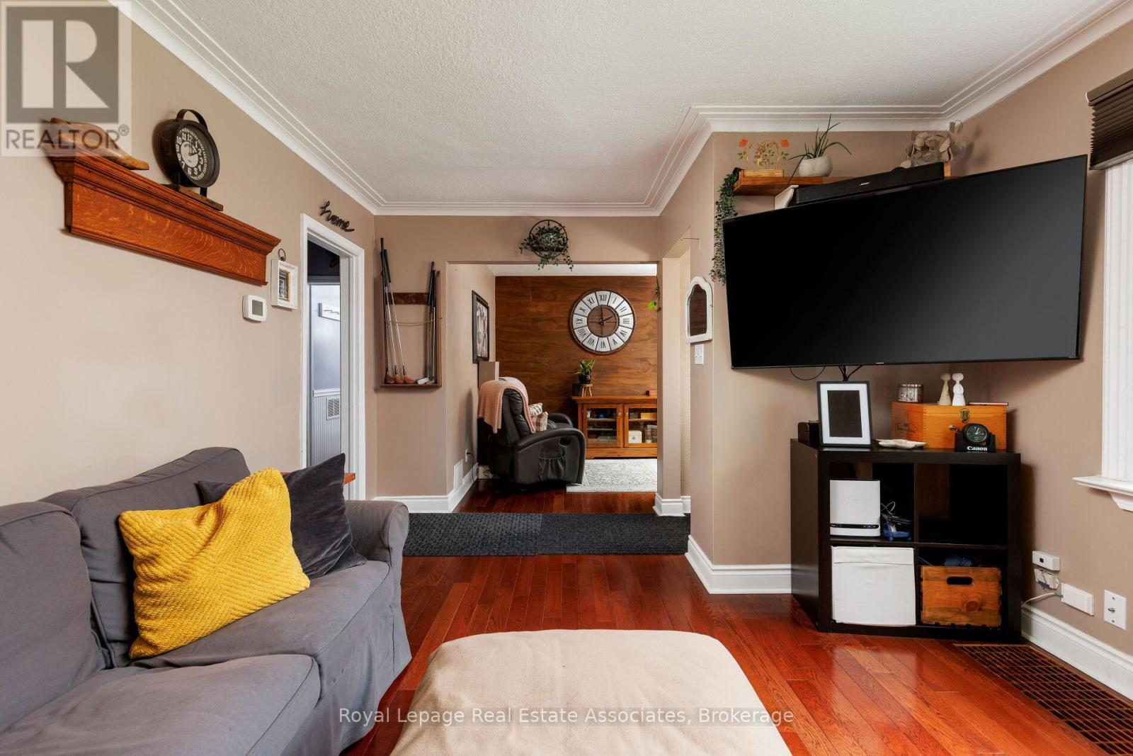 7 Maybourne Avenue, Toronto, Ontario  M1L 2V6 - Photo 11 - E12433744