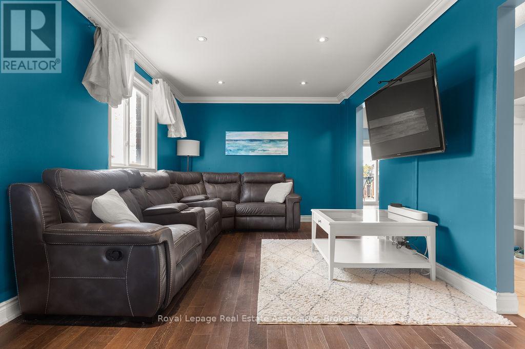 2913 Darien Road, Burlington, Ontario  L7M 4K2 - Photo 12 - W12494152