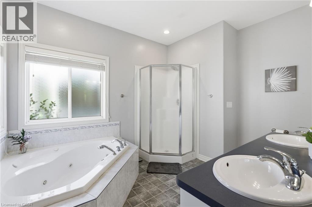 81 Timber Creek Crescent, Fonthill, Ontario  L0S 1E4 - Photo 14 - 40784471