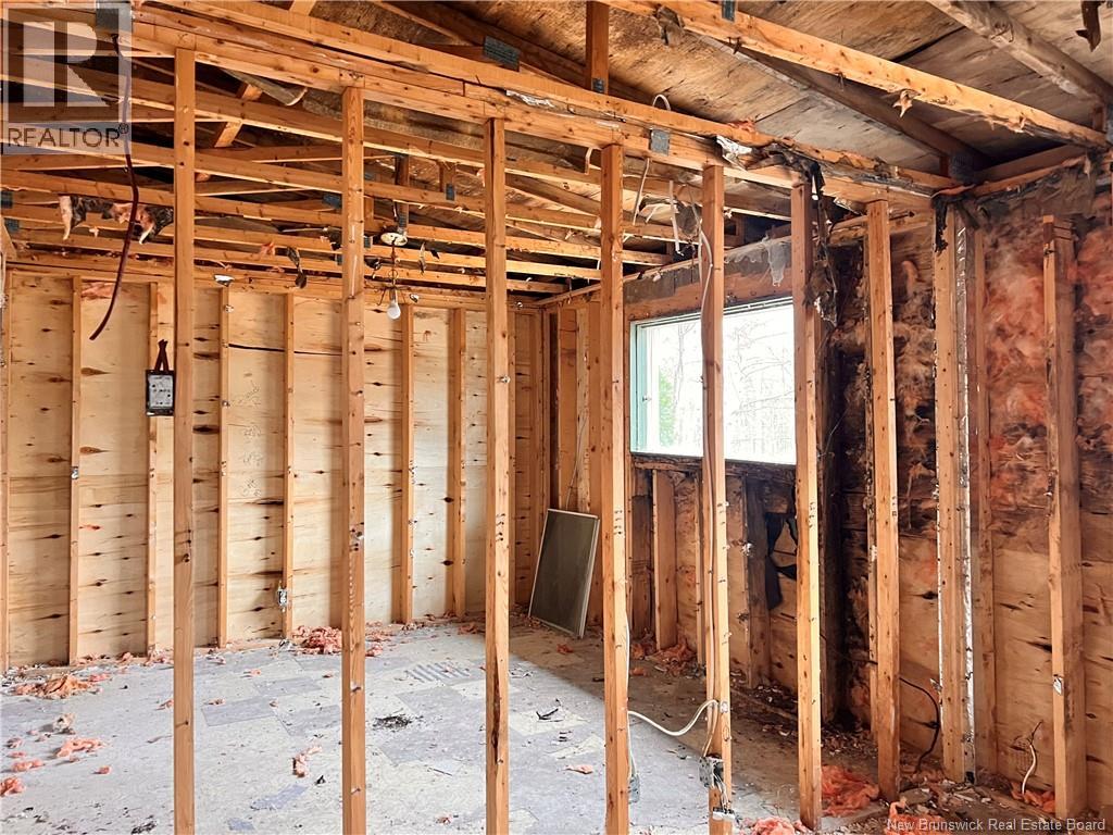 295 Gray Street, Pabineau Falls, New Brunswick  E2A 6T5 - Photo 12 - NB129448