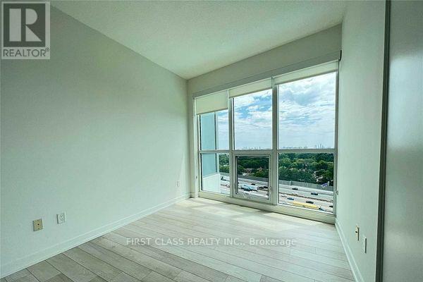 303 - 117 Mcmahon Drive, Toronto (Bayview Village), Ontario  M2K 0E4 - Photo 18 - C12494624