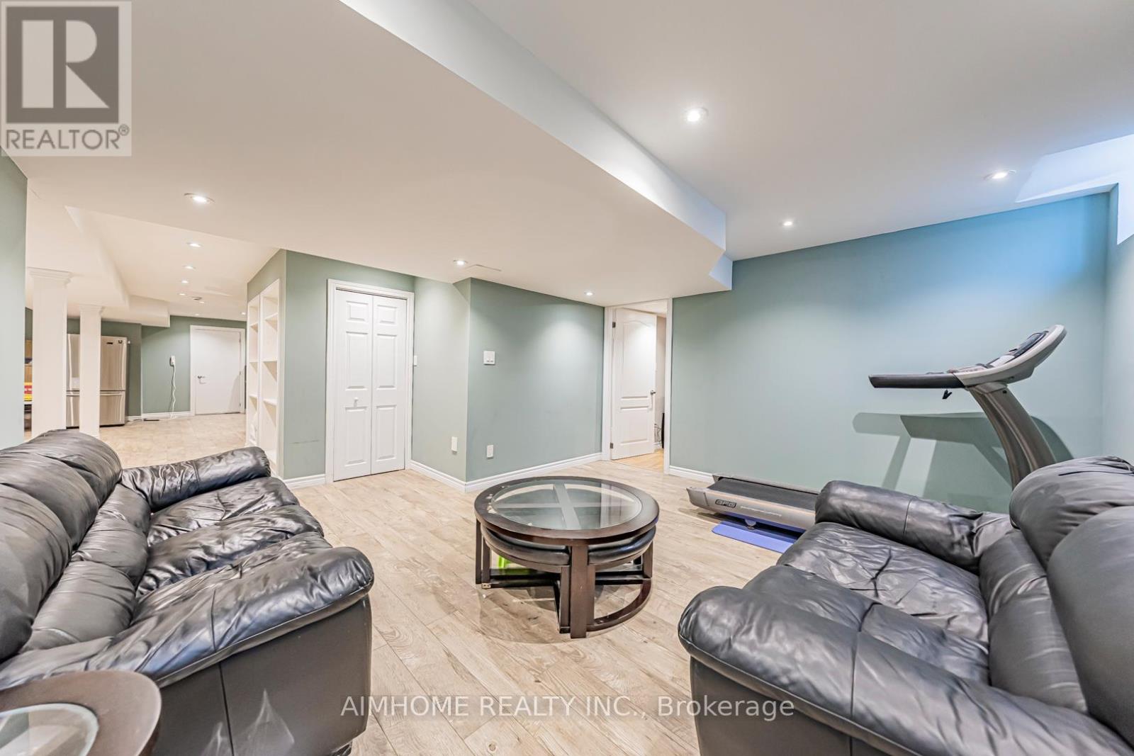 986 Wilbur Pipher Circle, Newmarket, Ontario  L3X 0G5 - Photo 46 - N12494600