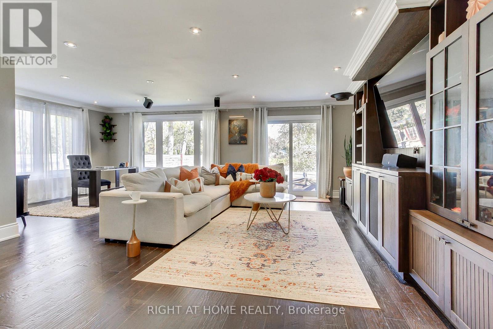 45 Pleasant Avenue, East Gwillimbury, Ontario  L9N 1A2 - Photo 25 - N12494620