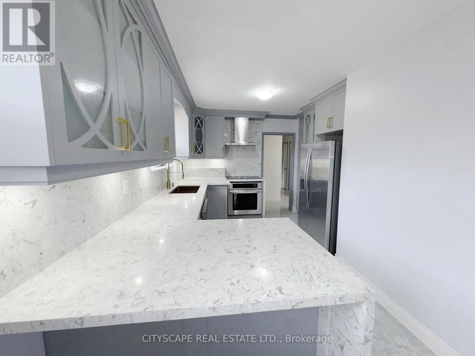 3708 Woodruff Crescent, Mississauga, Ontario  L4T 1T9 - Photo 10 - W12494590