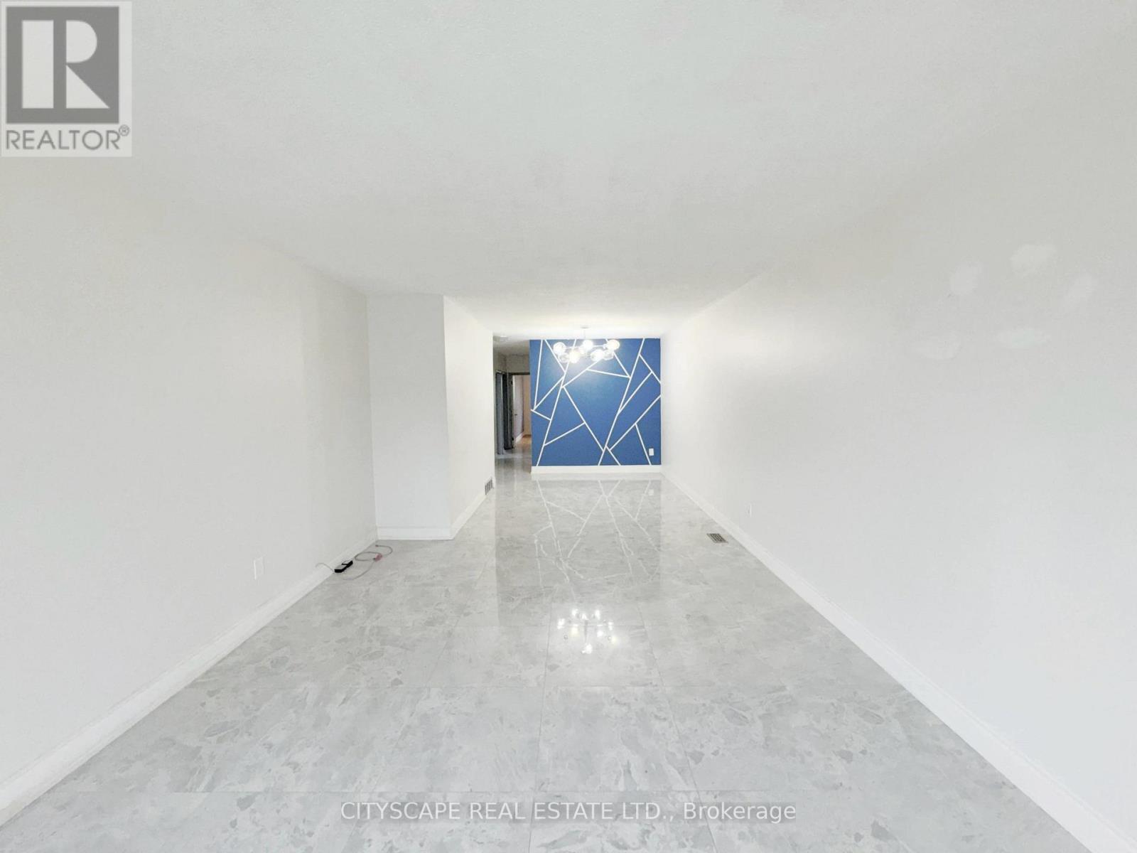 3708 Woodruff Crescent, Mississauga, Ontario  L4T 1T9 - Photo 12 - W12494590