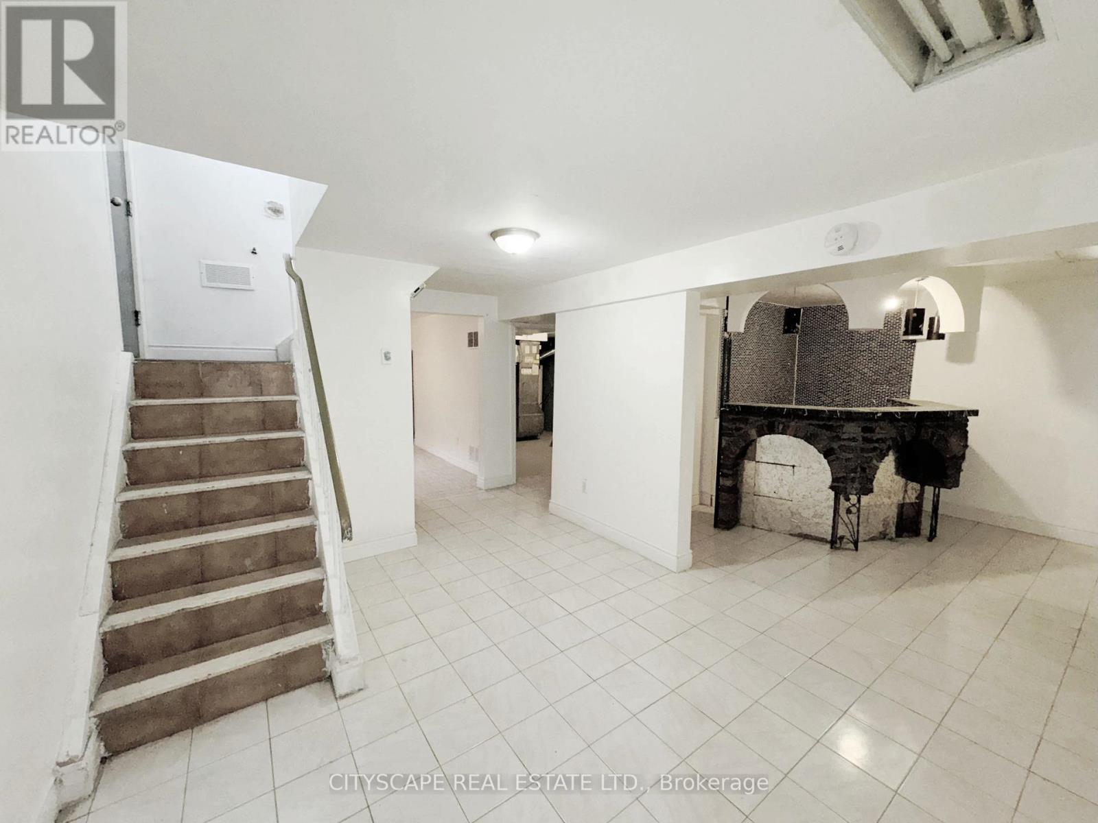 3708 Woodruff Crescent, Mississauga, Ontario  L4T 1T9 - Photo 26 - W12494590