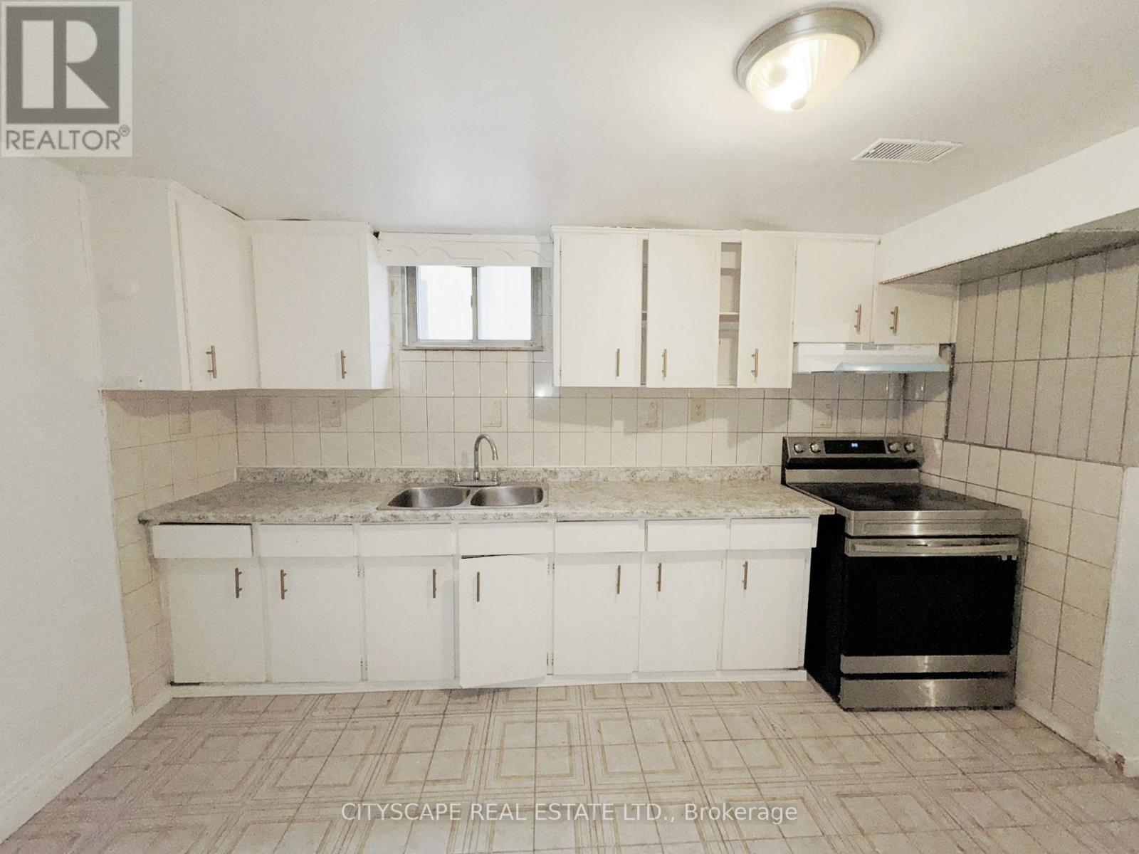 3708 Woodruff Crescent, Mississauga, Ontario  L4T 1T9 - Photo 28 - W12494590