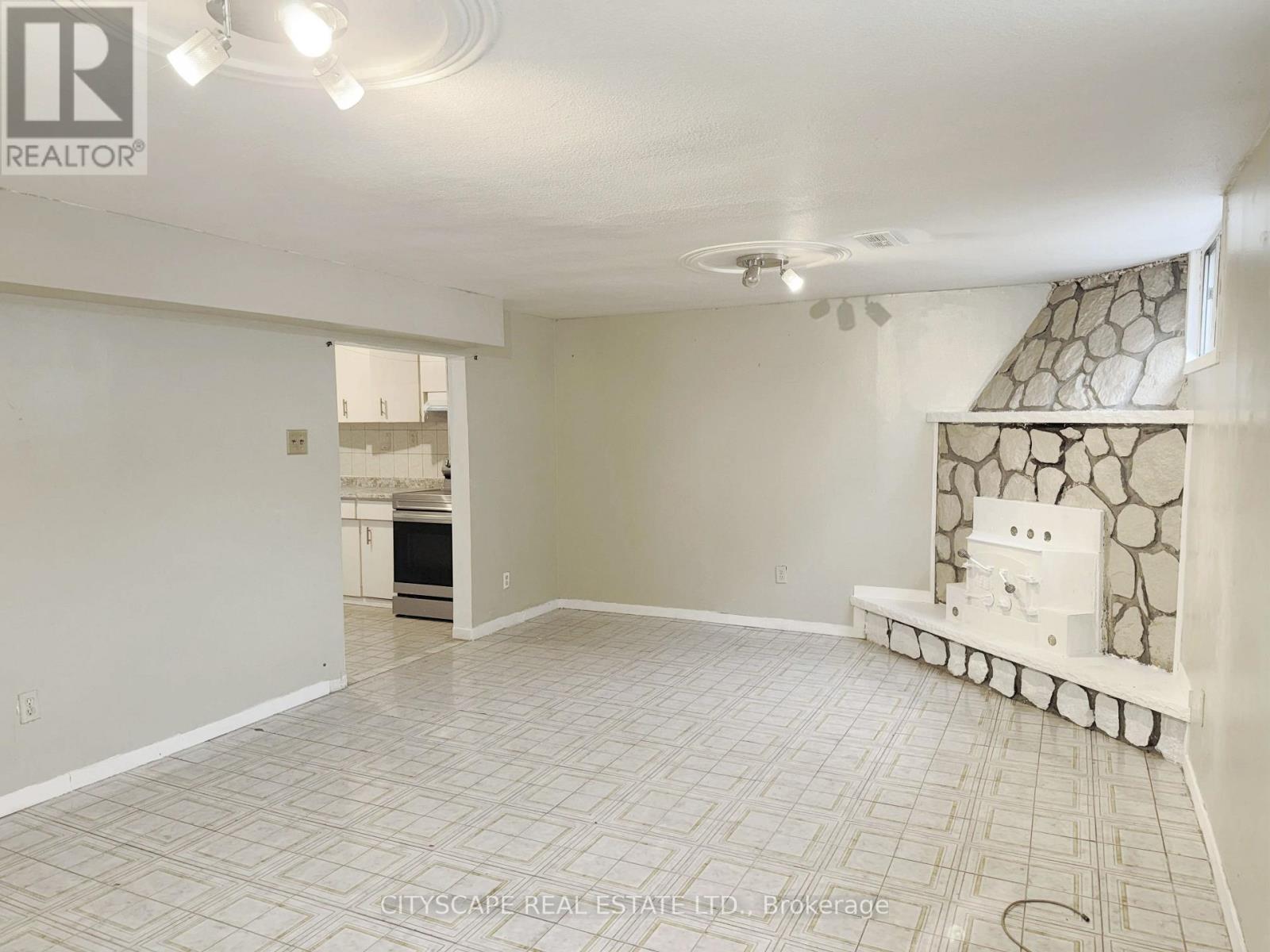 3708 Woodruff Crescent, Mississauga, Ontario  L4T 1T9 - Photo 33 - W12494590